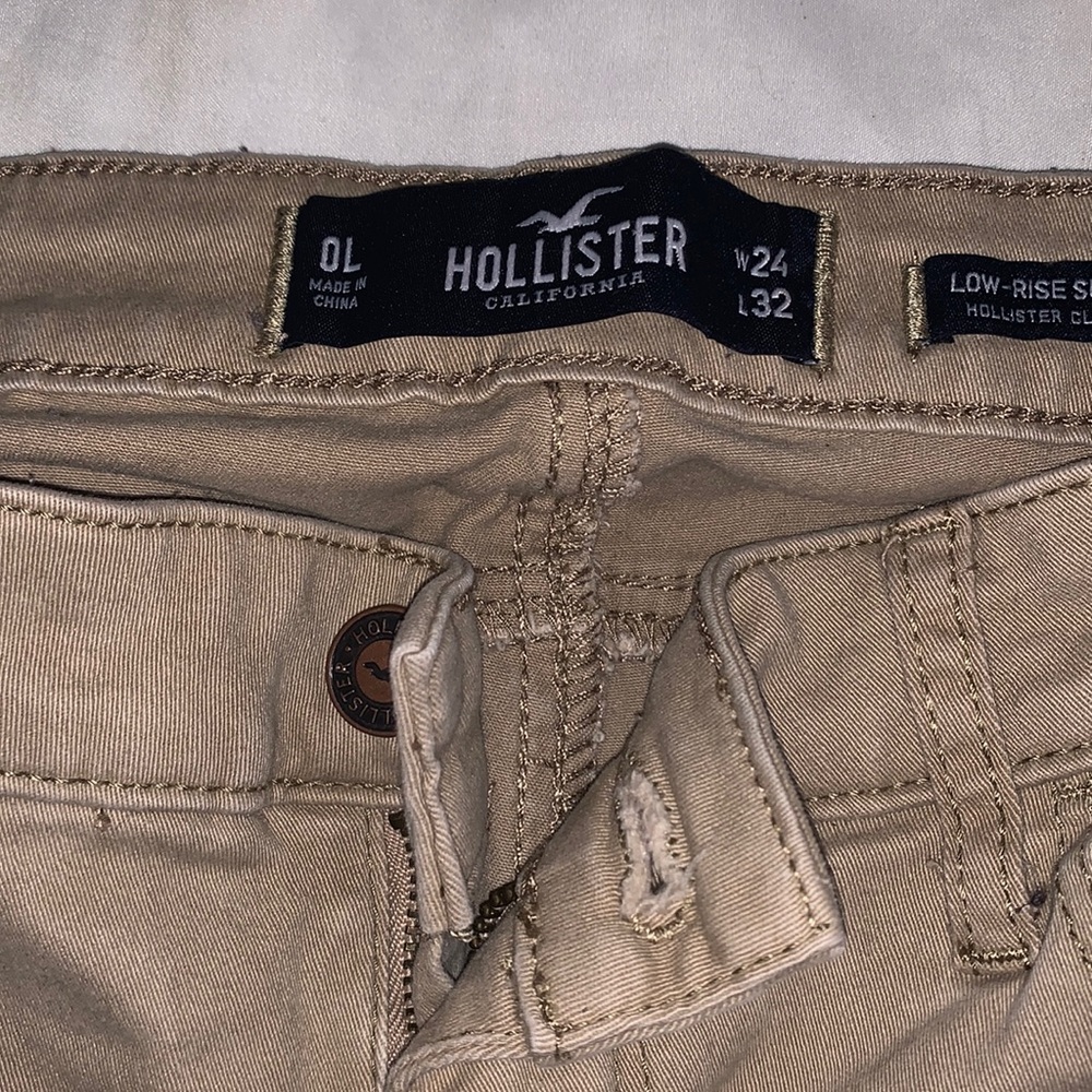 Low rise Hollister 0L khaki pants